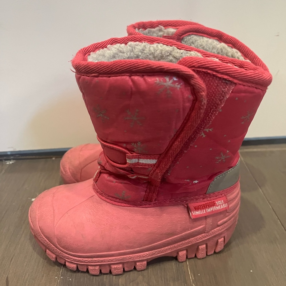 Girls boots
